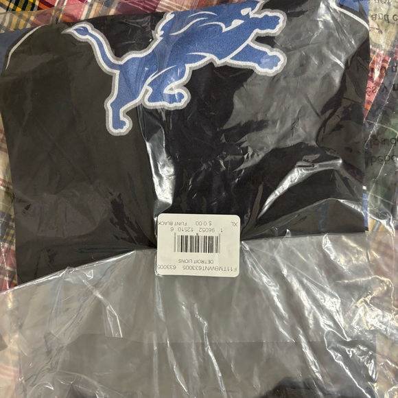 Detroit Lions T-Shirt - Picture 3 of 3